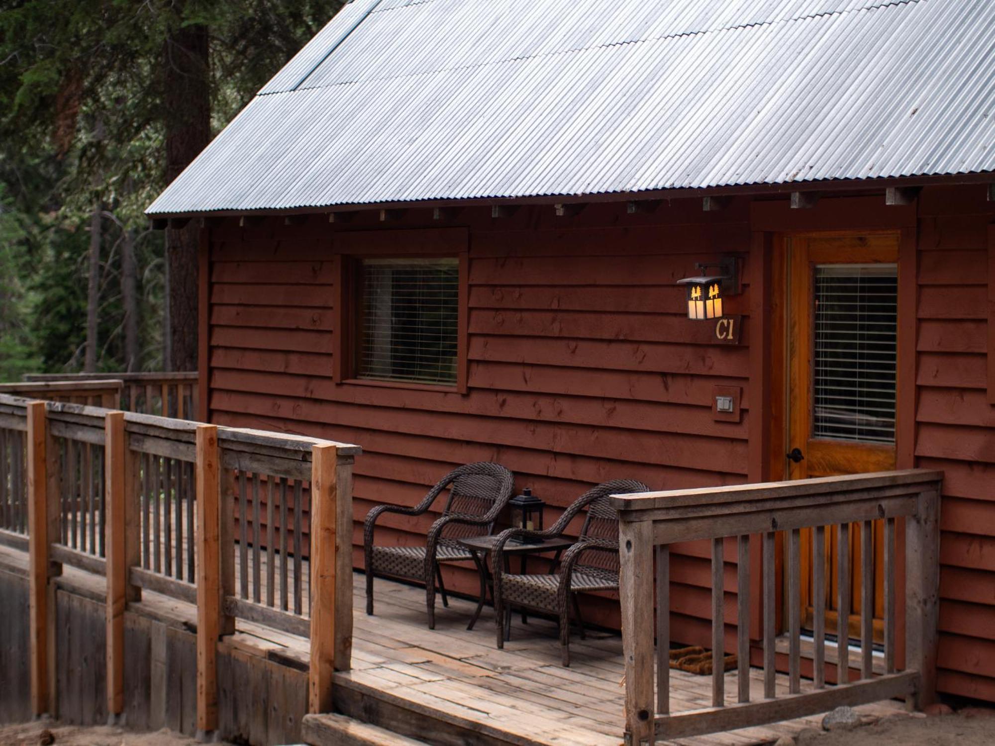 Lakeshore Resort Exterior photo
